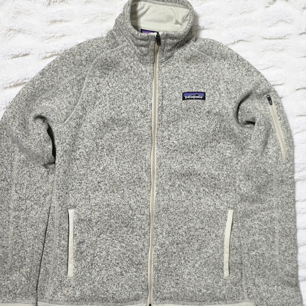 Patagonia Cream and Gray Fleece Jacket